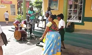 ಏತನ್ಮಧ್ಯೆ ಘಾನಾದಲ್ಲಿ  ...