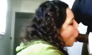 ಬಿಳಿ ಹುಡುಗಿ ಗಟ್ಟಿಯಾದ ...